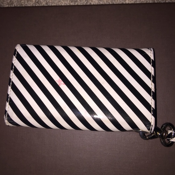 Kate Spade phone wristlet - Picture 3 of 3