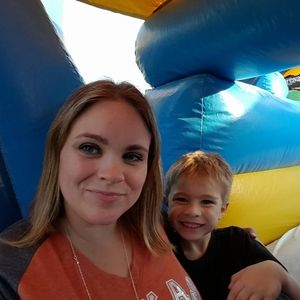 Meet your Posher, Candace