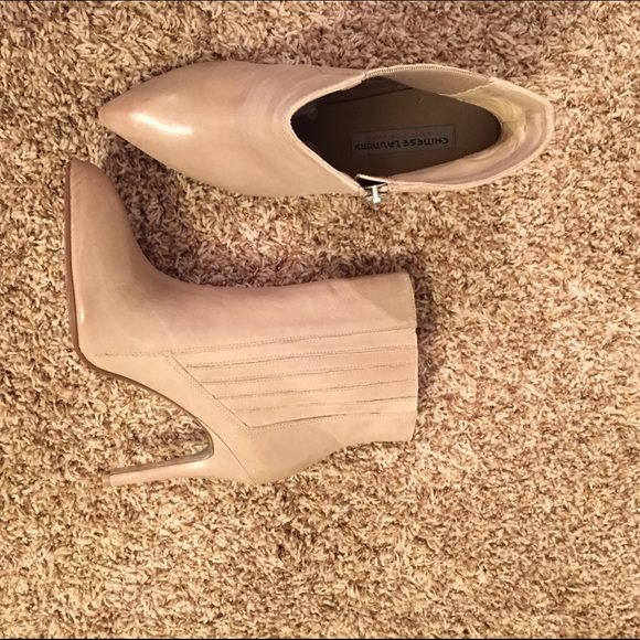 Purchased and never wore. Unable to return.