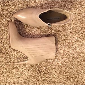 Purchased and never wore. Unable to return.