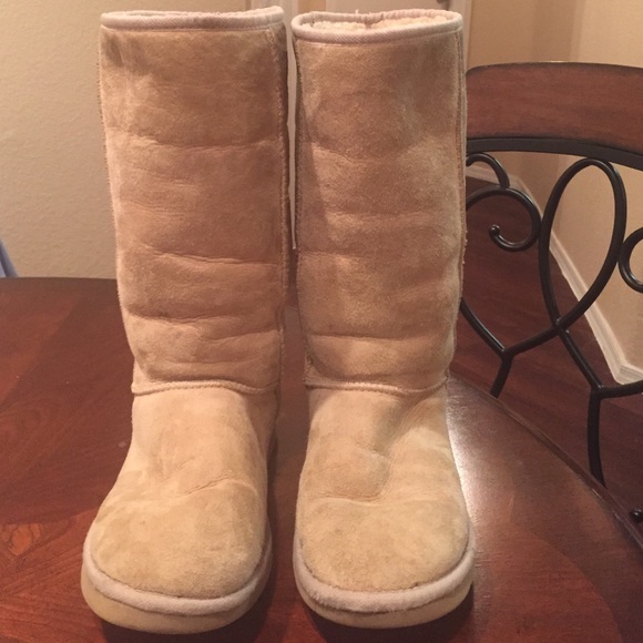 Tan Tall Ugg Boots size 8