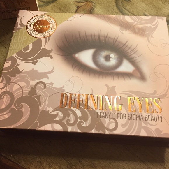 Defining eyes for Sigma Beauty