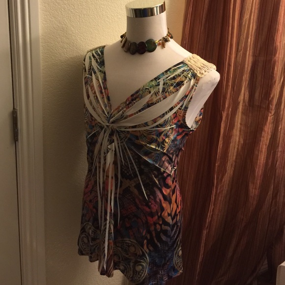Top - Picture 2 of 4
