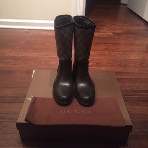 Gucci short rain boots