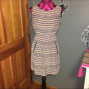 Zig-zag patterned dress