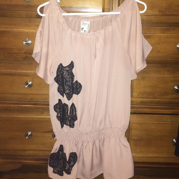 Guess short sleeve blouse