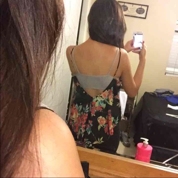 Open Backless Top - Picture 3 of 3