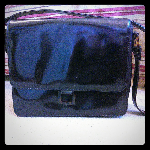 TALBOTS  Charming Patent Leather Pocketbook