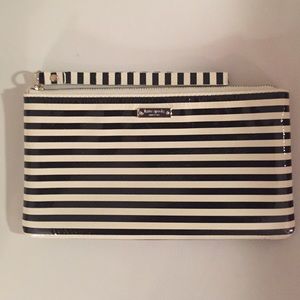 Kate spade wristlet wallet