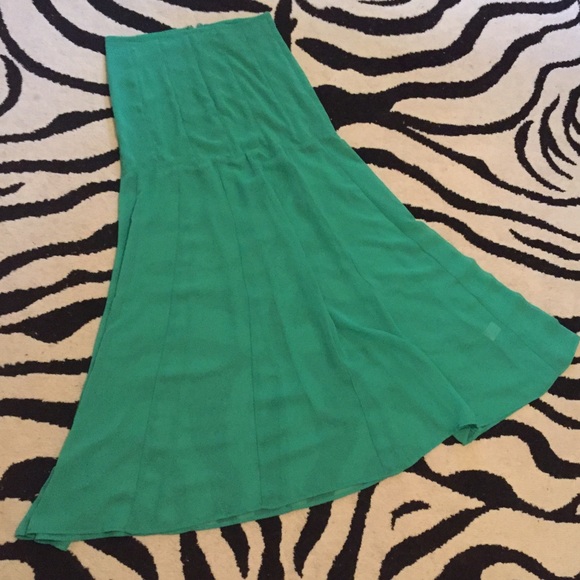 Sparkle & Fade Green Chiffon Skirt, size 2 - Picture 2 of 5