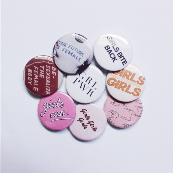 Pin pack #29 - Picture 2 of 2