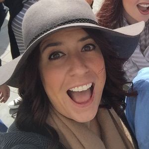 Meet your Posher, Adrian