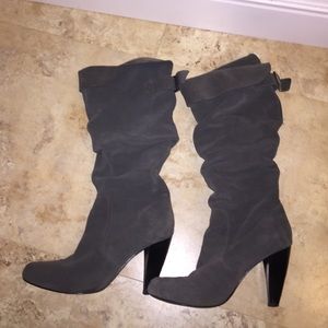 Super slouchy gray suede boots