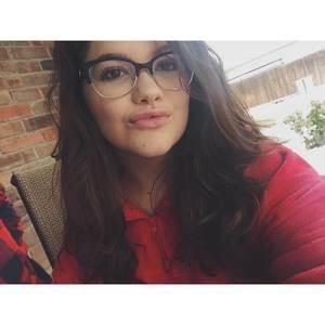 Meet your Posher, Khloe