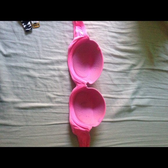 Victoria's Secret bra - Picture 2 of 3