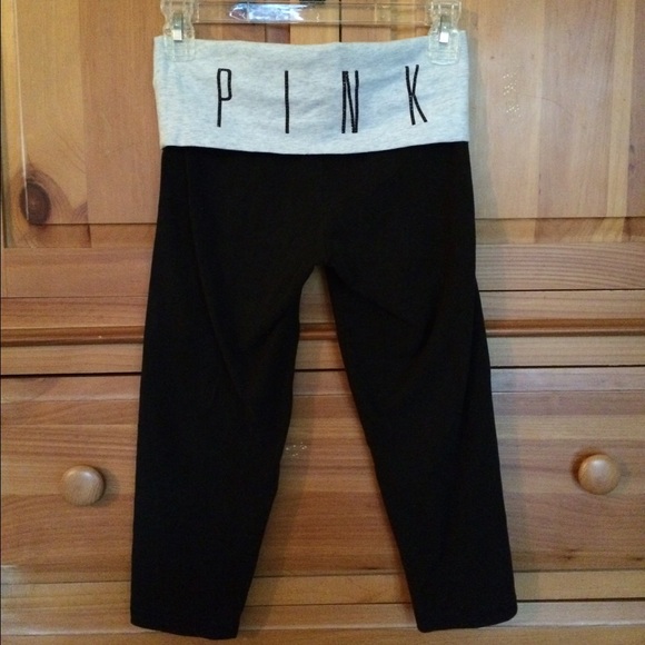 VS Pink Cropped Yoga Leggings