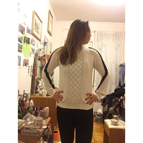 Zara Sweater - Picture 3 of 4