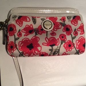 COACH Poppy Wristlet