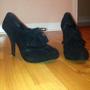 Black Suede Heeled Booties with Tassel