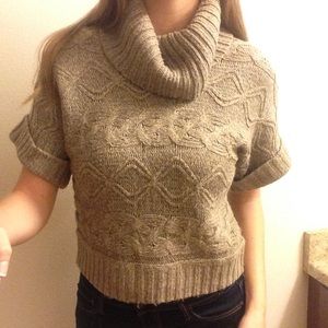 Trendy sweater! 💕