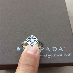 Silpada "retired" flower sterling silver/CZ ring