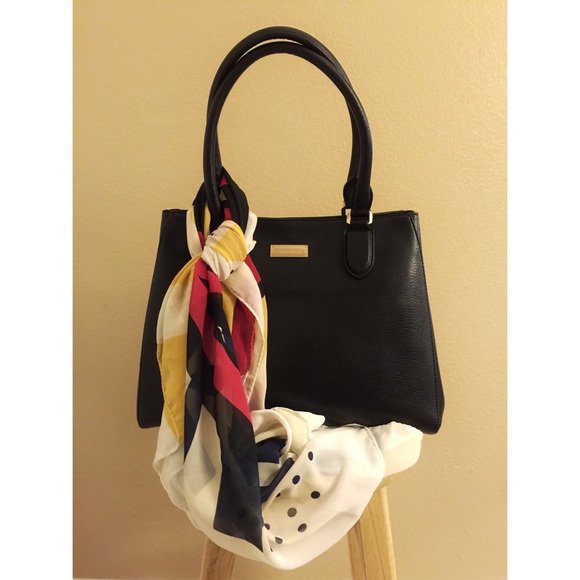 ⚡️FLASH SALE⚡️Charles&Keith Black Tote-Handbag