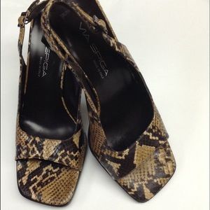 Via SPiga snake skin shoes MAde in ITaly. SIZE 8M