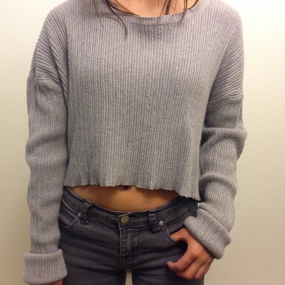 🚨SOLD!!🚨 Brandy Melville long sleeve crop - Picture 4 of 4
