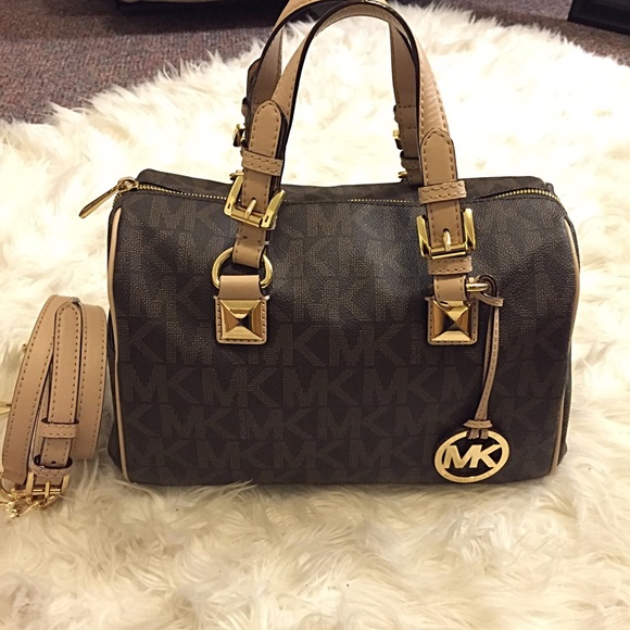 Michael Kors Handbags - Michael Kors brown bag