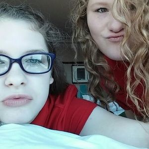 Meet your Posher, Marissa