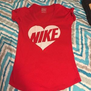 Xs women's Nike shirt