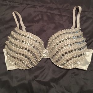 rave bra