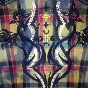 ROAR Button Up