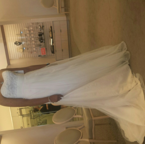 Ivory wedding dress