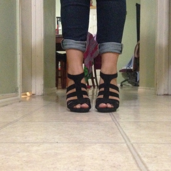 BCBGeneration strappy heels