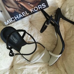 NWT Michael Kors Carlene heels