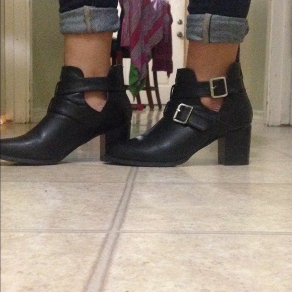 Dots booties
