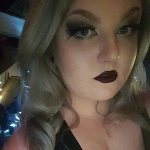 Meet your Posher, Ariana