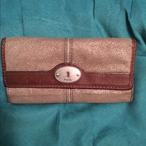 Fossil wallet