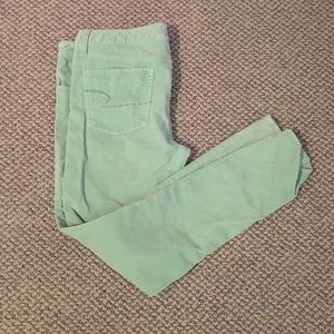 American Eagle screechy Corduroys