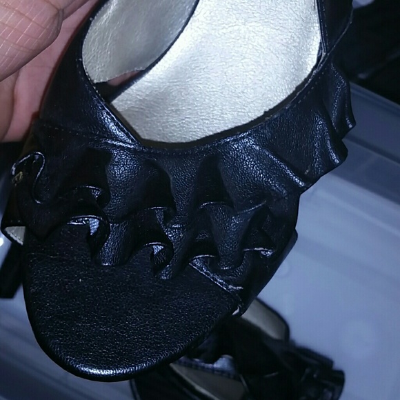Ruffle open toe heels - Picture 3 of 3
