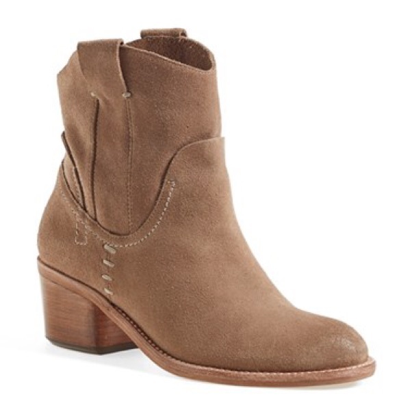 Dolce Vita taupe Graham bootie sz 8