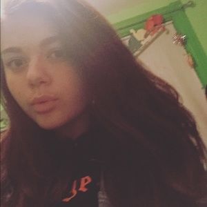 Meet your Posher, Olivia