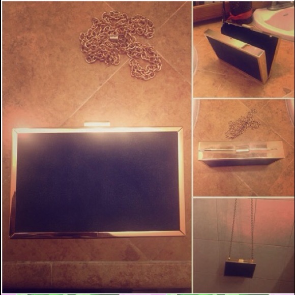 Black and gold Clutch ??