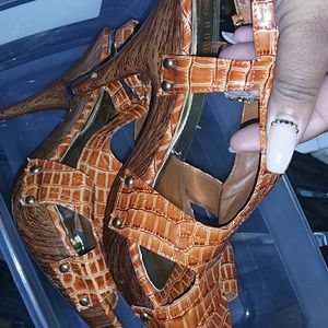 Sexy orange low heel