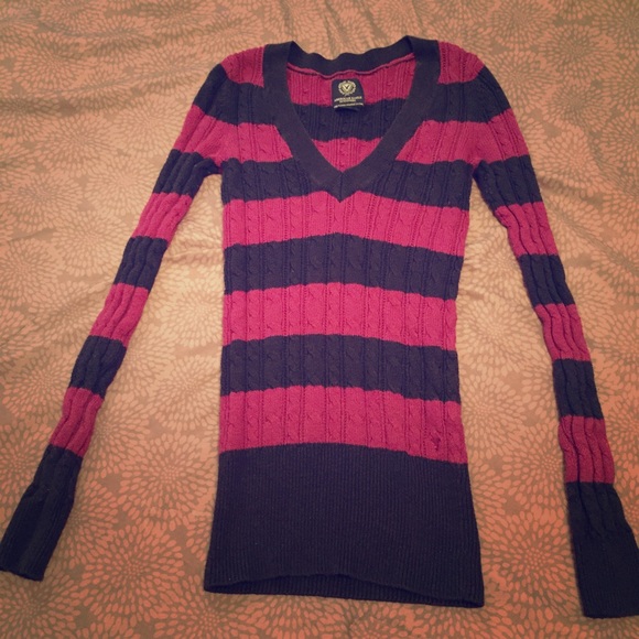 American Eagle Navy & Purple sweater