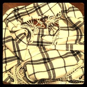 Black and white plaid scarf
