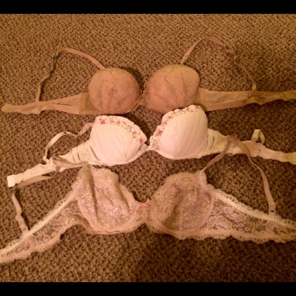 Adorable light colors bra set