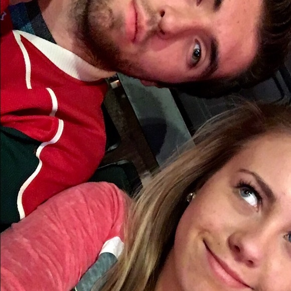 Meet your Posher, Lauren - Picture 1 of 1