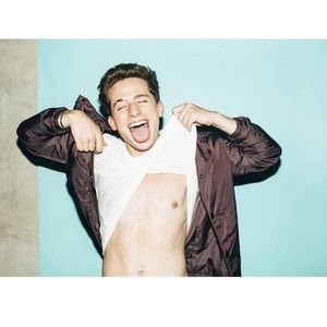 Meet your Posher, Leah